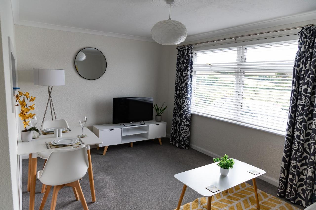 New Quay 1 Chatsworth Riverscape Apartments - Riverview Apartment In Great Location With Free Parking Overlooking The Gannel Just A Short Walk From Newquays Incredible Beaches And Local Amenities מראה חיצוני תמונה