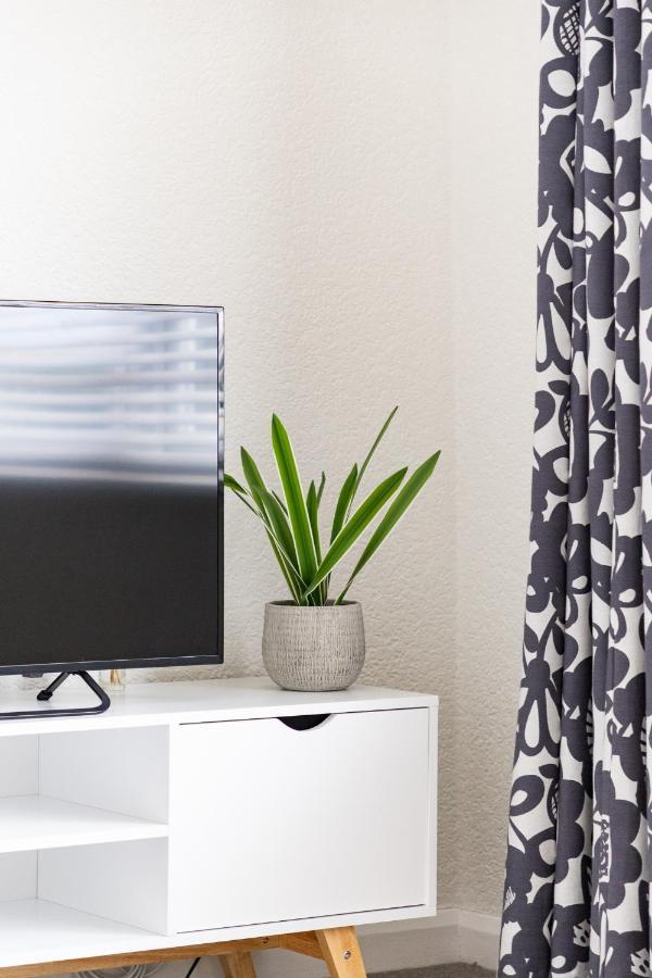 New Quay 1 Chatsworth Riverscape Apartments - Riverview Apartment In Great Location With Free Parking Overlooking The Gannel Just A Short Walk From Newquays Incredible Beaches And Local Amenities מראה חיצוני תמונה