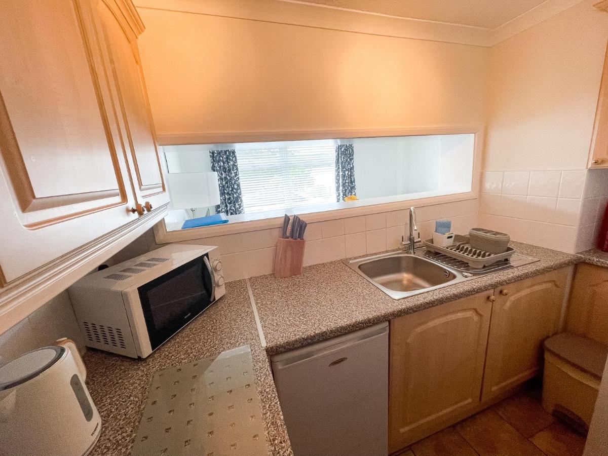 New Quay 1 Chatsworth Riverscape Apartments - Riverview Apartment In Great Location With Free Parking Overlooking The Gannel Just A Short Walk From Newquays Incredible Beaches And Local Amenities מראה חיצוני תמונה