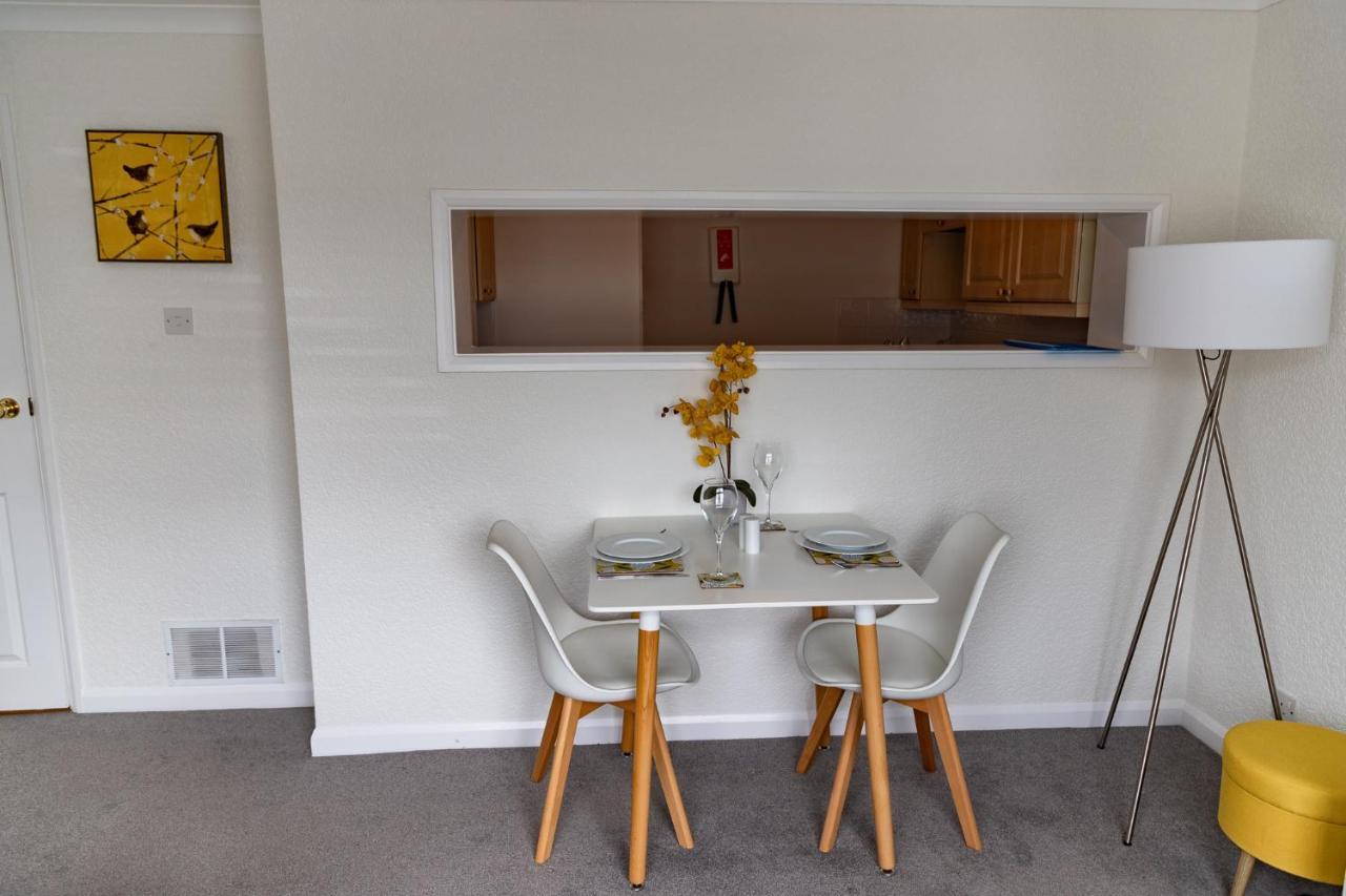New Quay 1 Chatsworth Riverscape Apartments - Riverview Apartment In Great Location With Free Parking Overlooking The Gannel Just A Short Walk From Newquays Incredible Beaches And Local Amenities מראה חיצוני תמונה