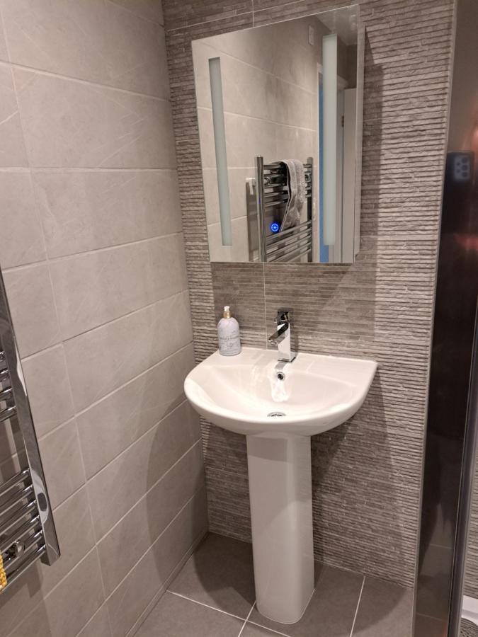 New Quay 1 Chatsworth Riverscape Apartments - Riverview Apartment In Great Location With Free Parking Overlooking The Gannel Just A Short Walk From Newquays Incredible Beaches And Local Amenities מראה חיצוני תמונה