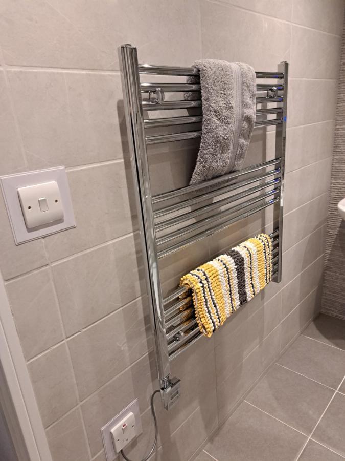New Quay 1 Chatsworth Riverscape Apartments - Riverview Apartment In Great Location With Free Parking Overlooking The Gannel Just A Short Walk From Newquays Incredible Beaches And Local Amenities מראה חיצוני תמונה
