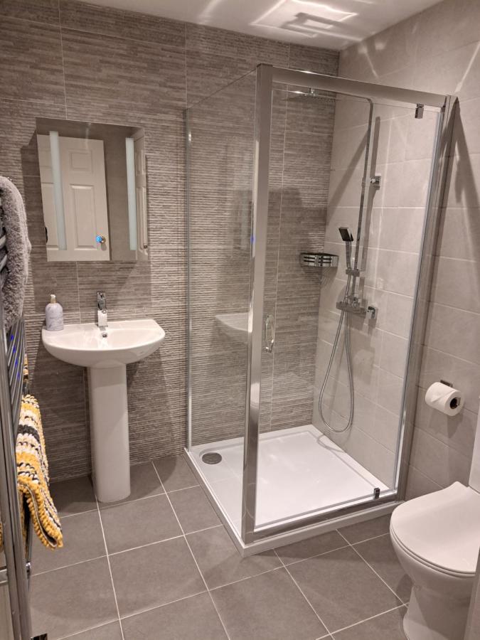 New Quay 1 Chatsworth Riverscape Apartments - Riverview Apartment In Great Location With Free Parking Overlooking The Gannel Just A Short Walk From Newquays Incredible Beaches And Local Amenities מראה חיצוני תמונה
